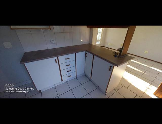1 BEDROOM PROPERTY TO RENT IN MEER EN SEE